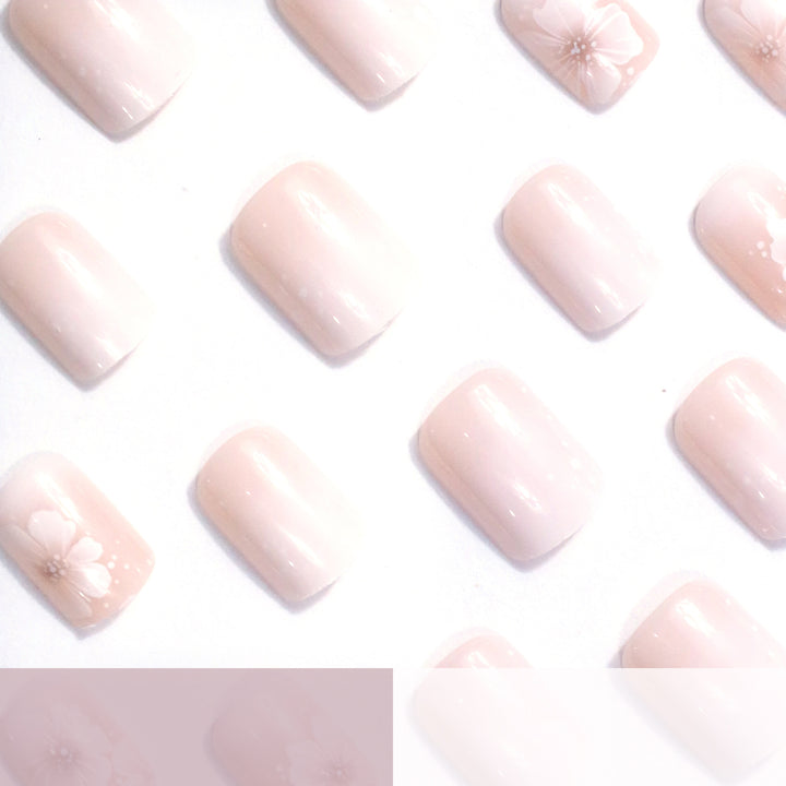 Elegantes Florales Nagelkunstset Karnz