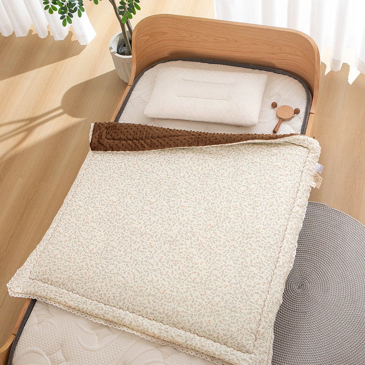 Damen Tagesdecke mit hochwertigem floralem Design Karnz