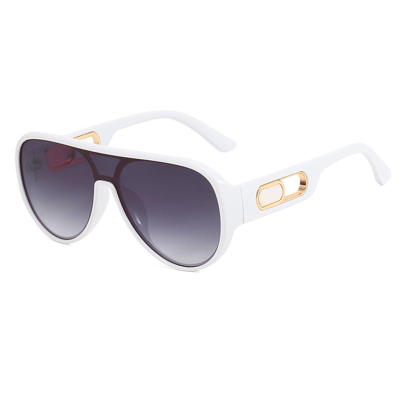 Damen Elegante Oversize-Sonnenbrille mit Designer-Details Karnz