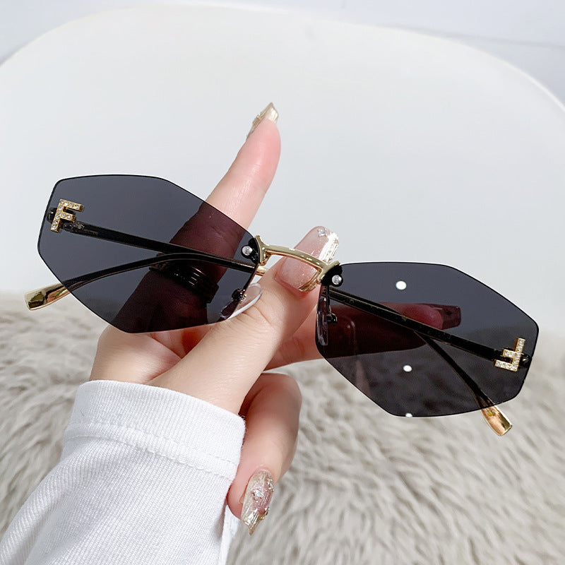 Damen Designer-Sonnenbrille mit innovativem sechseckigem Rahmen Karnz