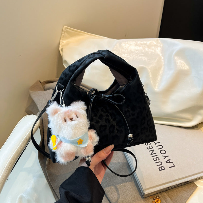 Stylische und funktionale Drawstring-Handtasche Karnz