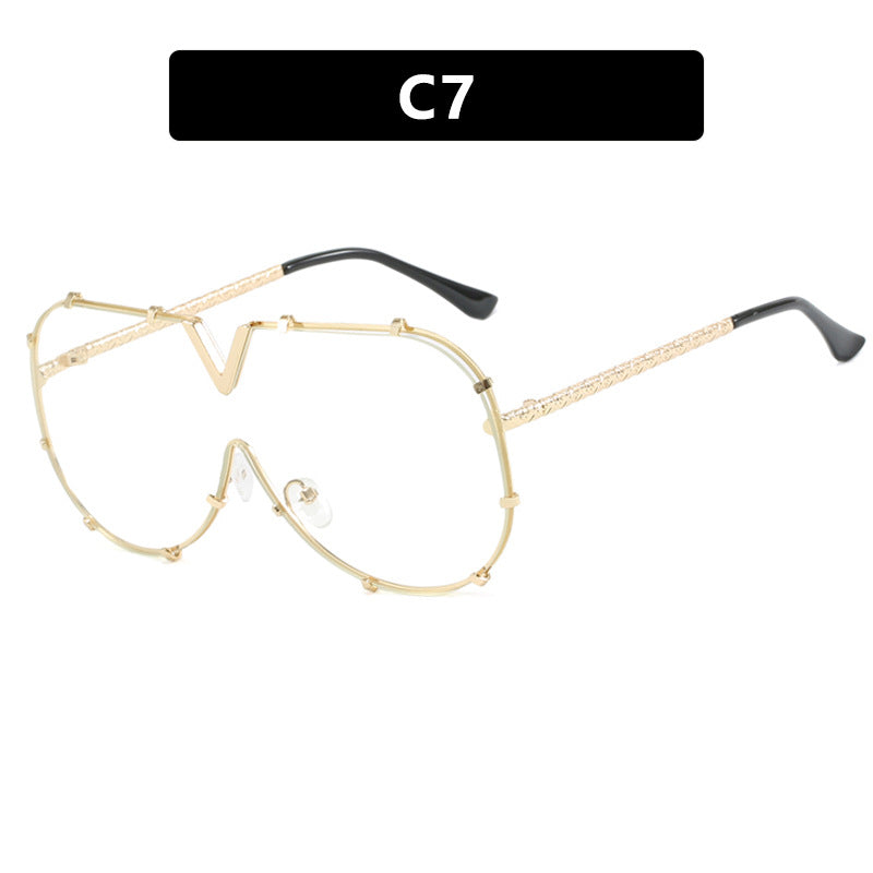 Damen oversized Schutzbrille im futuristischen Design Karnz