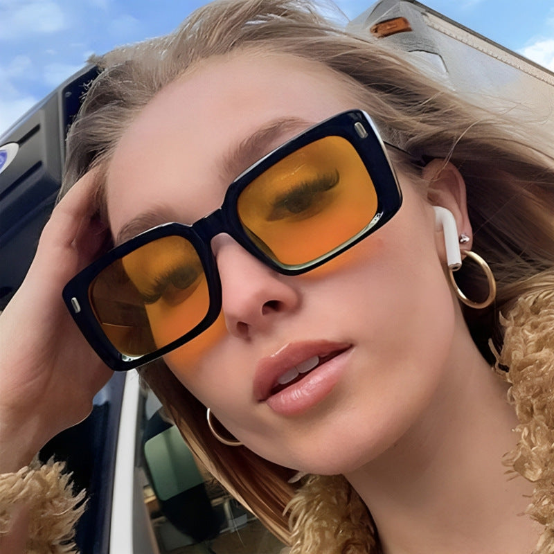 Damen Modische quadratische Sonnenbrille mit mattem Gestell und UV-Schutz Karnz