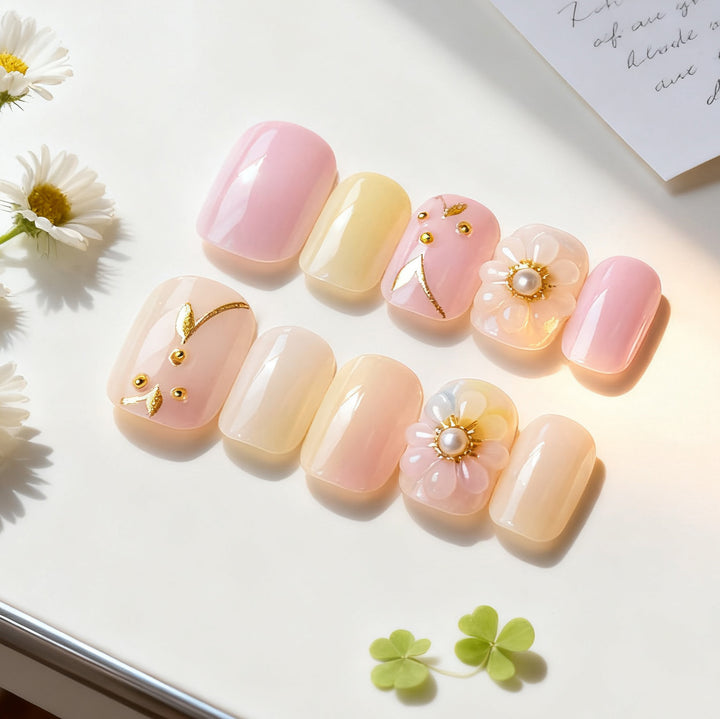 Blumenmuster Press-On Nagelkunstset mit Perlenverzierungen Karnz