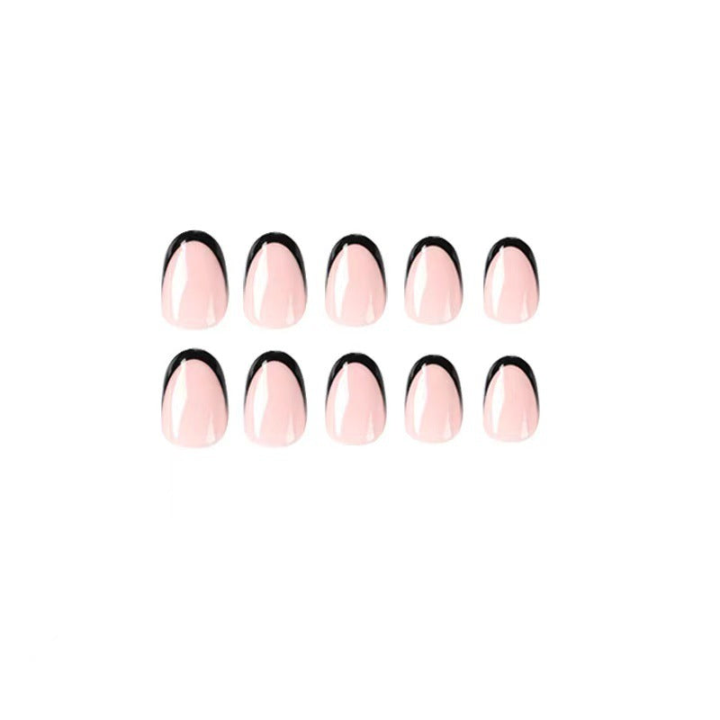 Kunstnagelset mit eleganten French-Spitzen und aufregenden Ombre-Design Karnz
