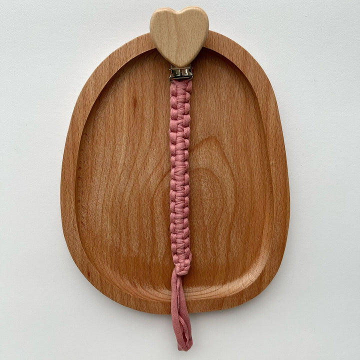 Geflochtener Baumwoll-Schnuller- und Beißring-Clip mit herzförmiger Holz-Sicherheitsklemme