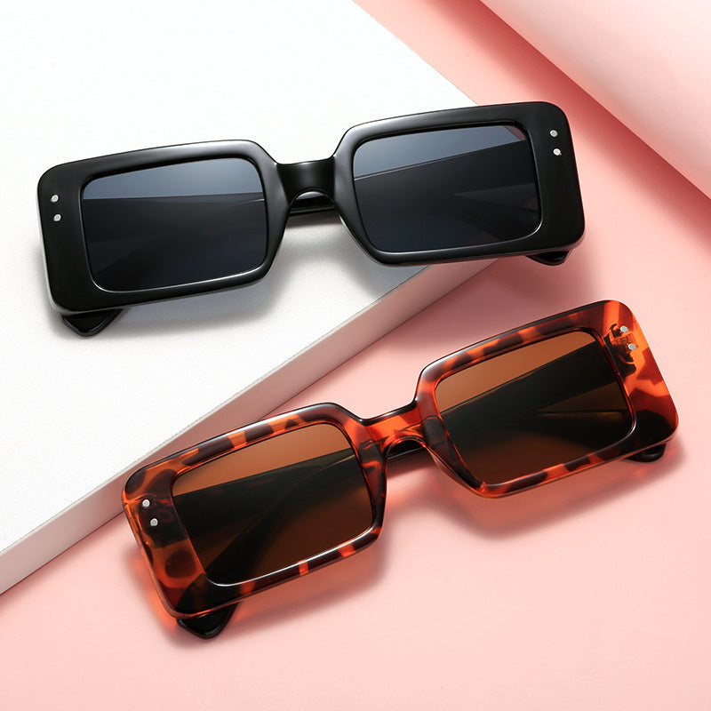 Damen modische quadratische Sonnenbrille mit modernem Design und UV-Schutz Karnz