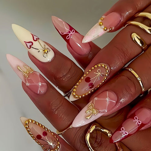 Bunte Künstlerische Press-On Nagelkunst Karnz