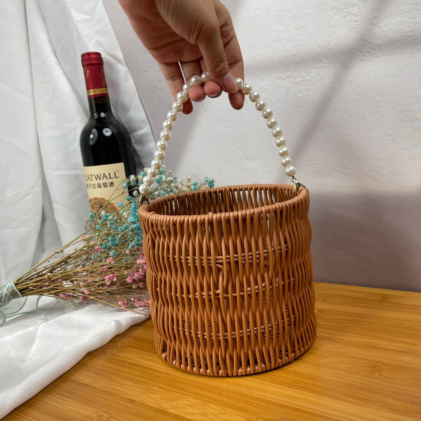Damen modischer Rattan-Behälter mit Perlenhenkel Karnz