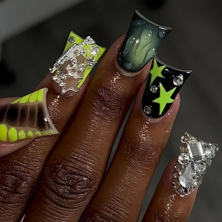 Kreative Stern-Verzierte Press-On Nagelkunst Karnz