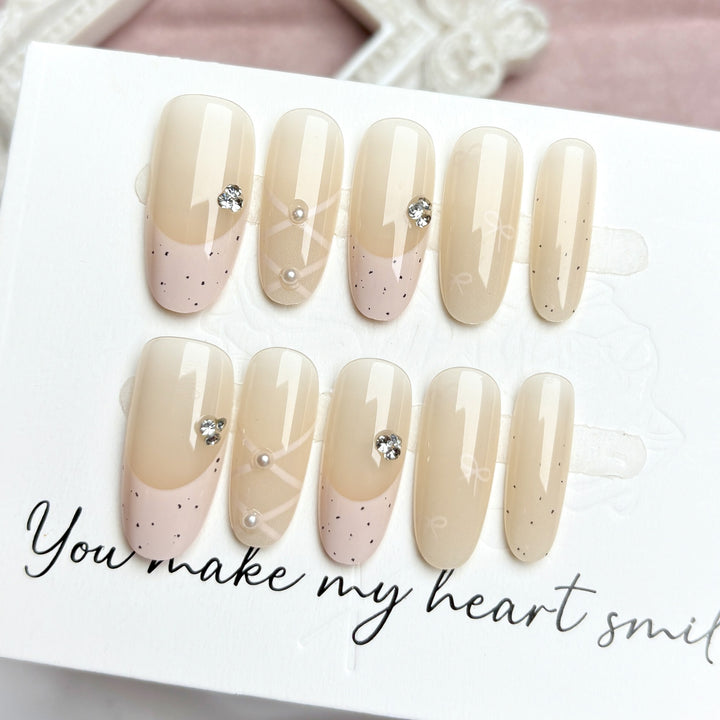 Elegantes Press-On Nagelkunst Set 1790746012