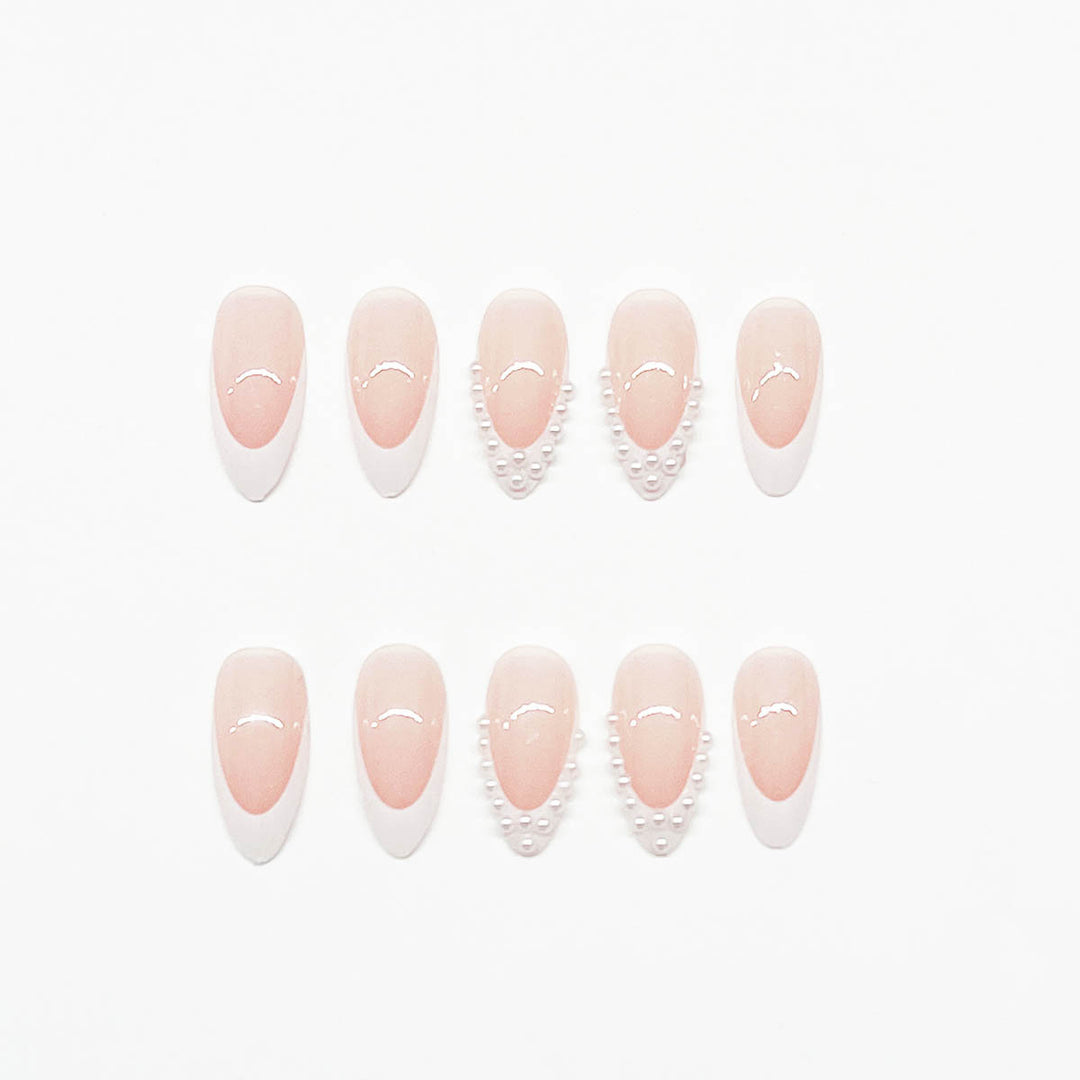 Kunstnagelset mit elegantem Design und 3D-Pearl-Verzierungen Karnz