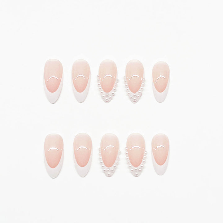 Kunstnagelset mit elegantem Design und 3D-Pearl-Verzierungen Karnz