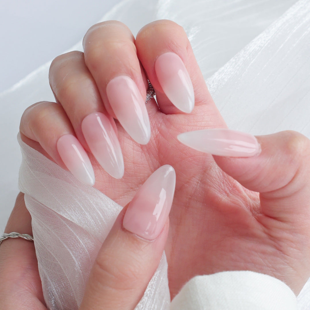 Glamouröses Press-On-Nagelset mit elegantem Ombre-Design