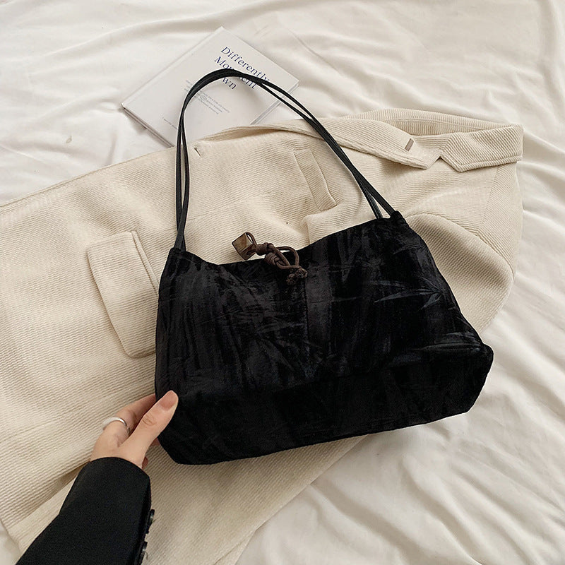 Schicke strukturierte Handtasche Karnz