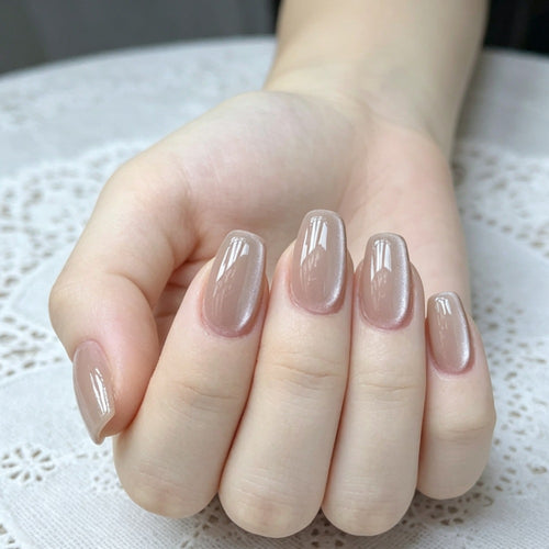 Glänzendes neutrales Press-On-Nagelset Karnz