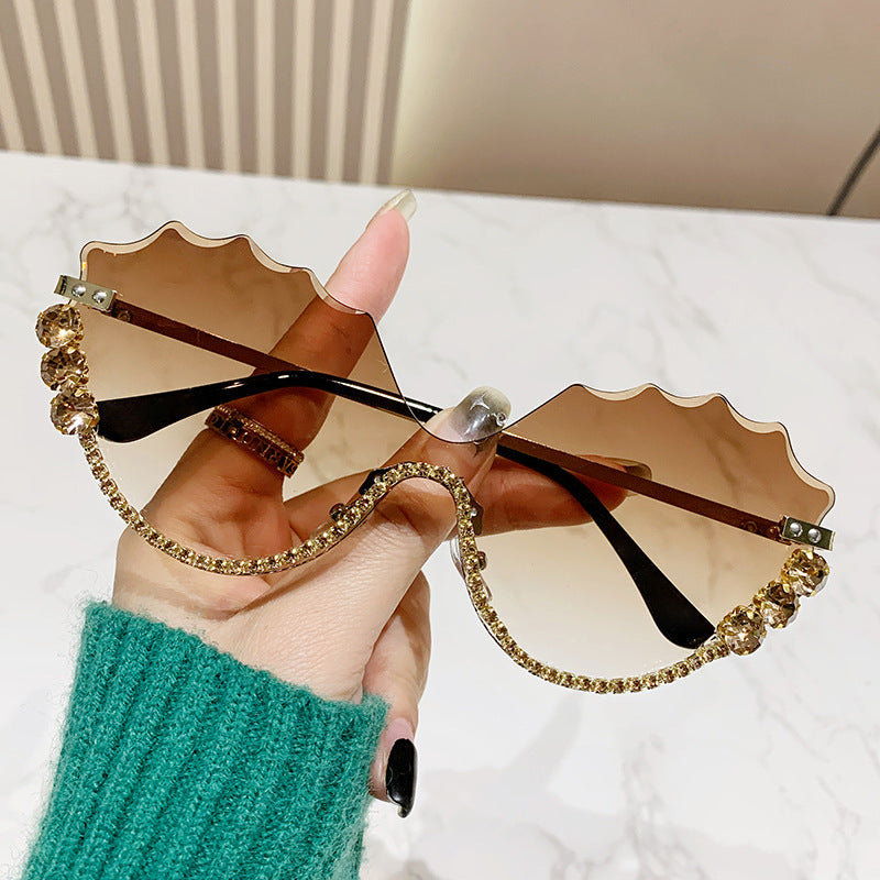 Damen extravagante Sonnenbrille mit glitzerndem Akzent und einzigartigem Design Karnz