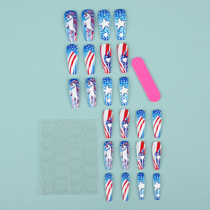 Kreative Kunstnägel mit patriotischen Motiven Karnz