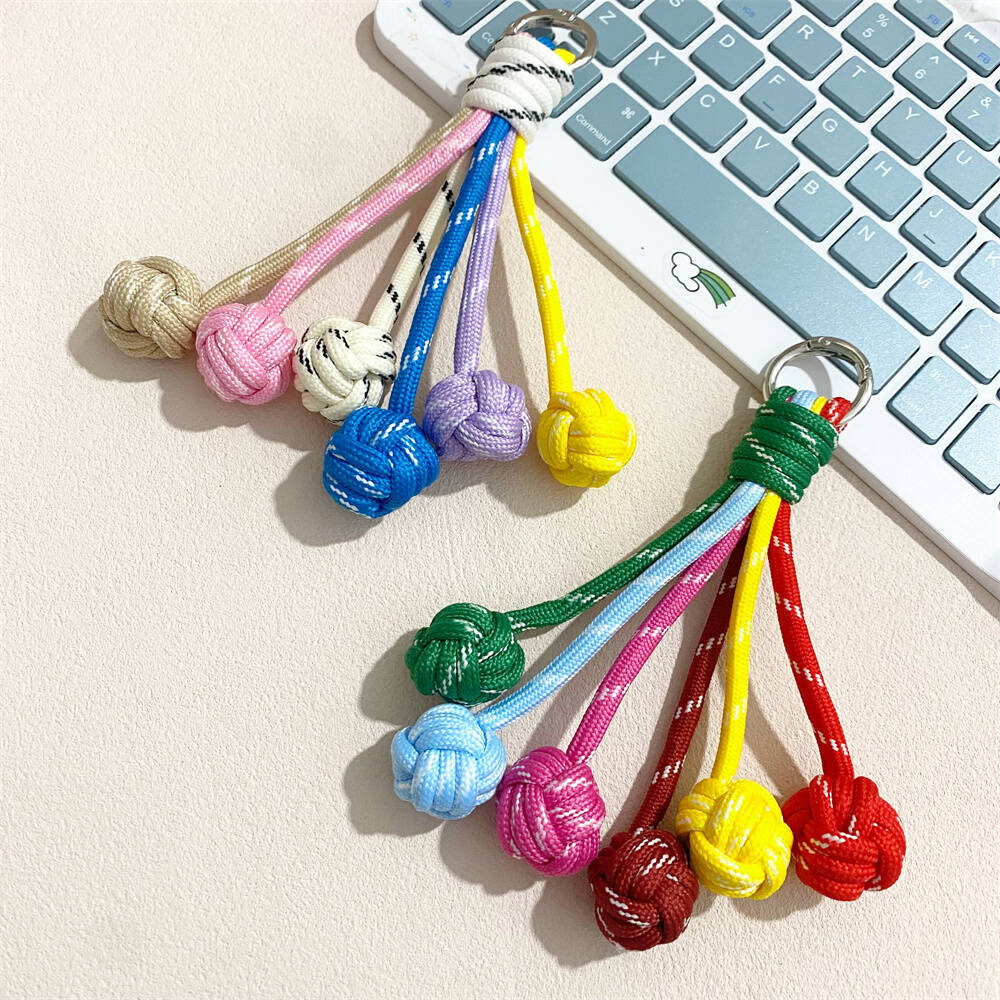 Bunte Knoten Dekor Schlüsselanhänger Karnz