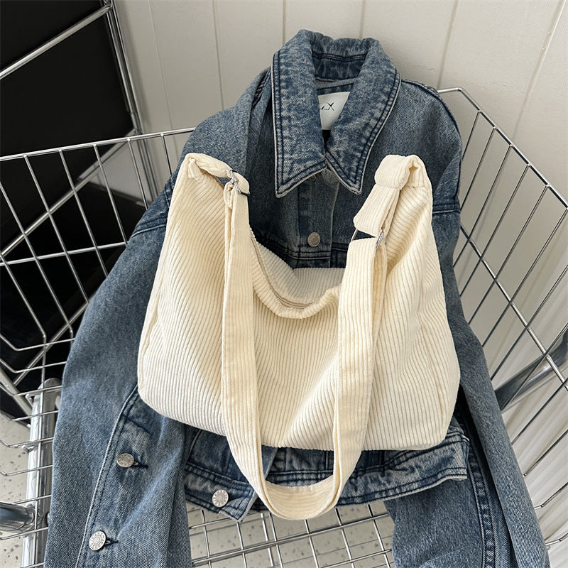 Moderne Hobo Schultertasche Karnz