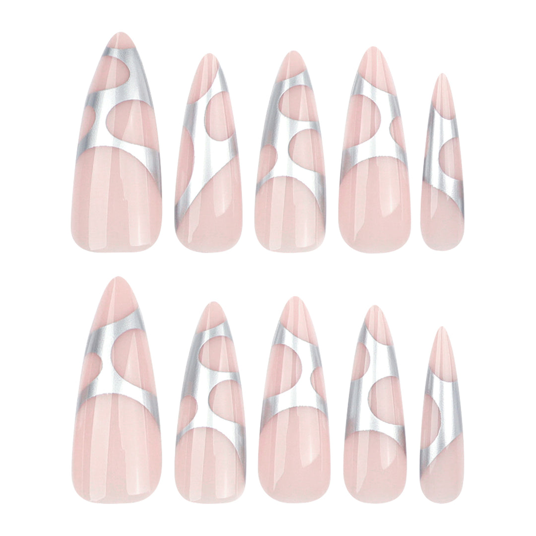 Kunstvolle Stiletto-Nägel mit modernem Design Karnz