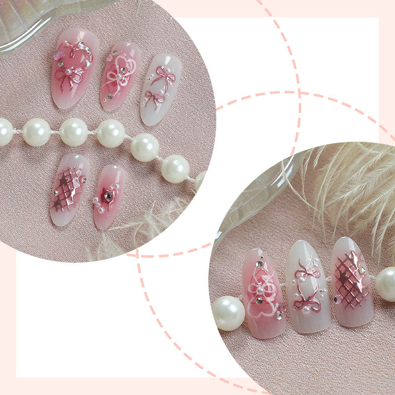 Dekoratives Press-On Nagelkunst-Set mit eleganten floralen und Edelstein-Akzenten Karnz