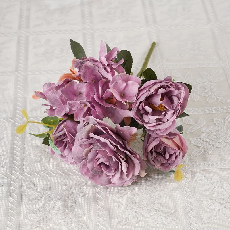 Lush Realistische Blumenstrauß Arrangement