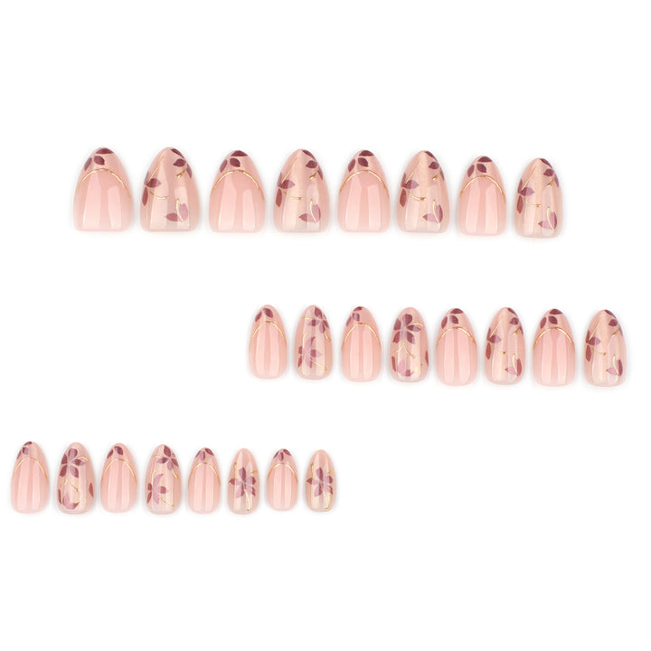 Elegante Blumennagelkunst Karnz