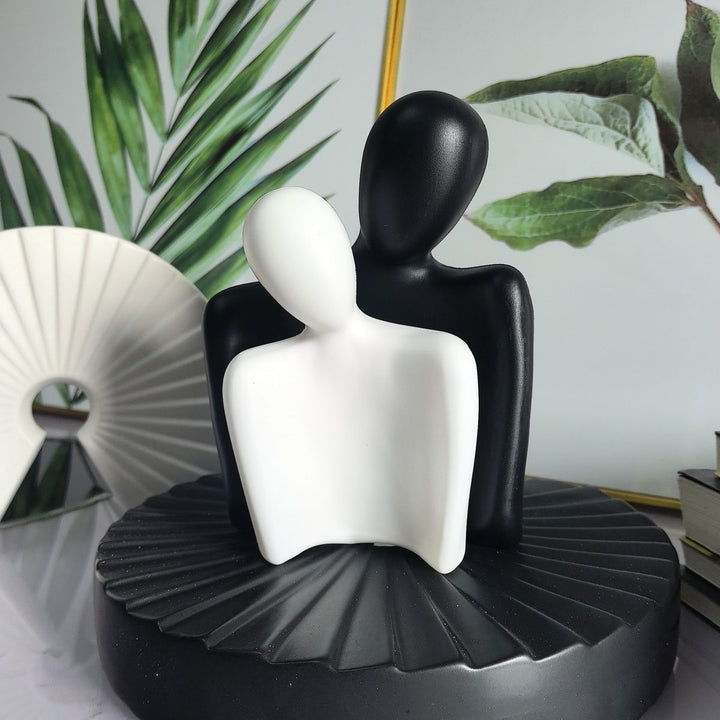 Künstlerische Dualfigur Dekoration Karnz