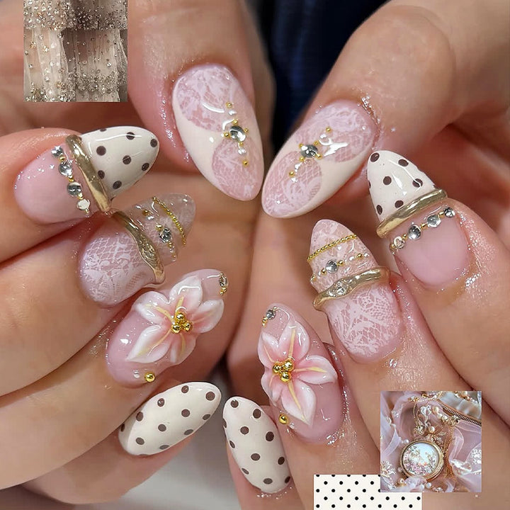Glamouröse Blumen Press-On Nagel Set Karnz
