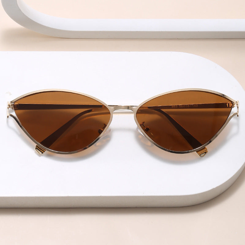 Modische Cat-Eye Sonnenbrille mit Dünnem Metallrahmen Karnz