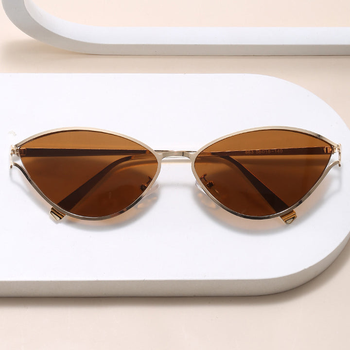 Modische Cat-Eye Sonnenbrille mit Dünnem Metallrahmen Karnz