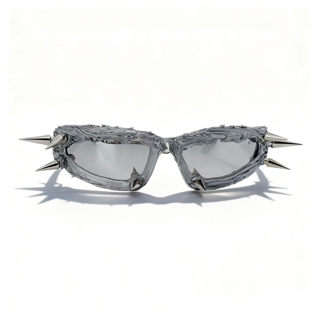 Damen extravagante Mode-Sonnenbrille mit einzigartigem Spikes-Design Karnz
