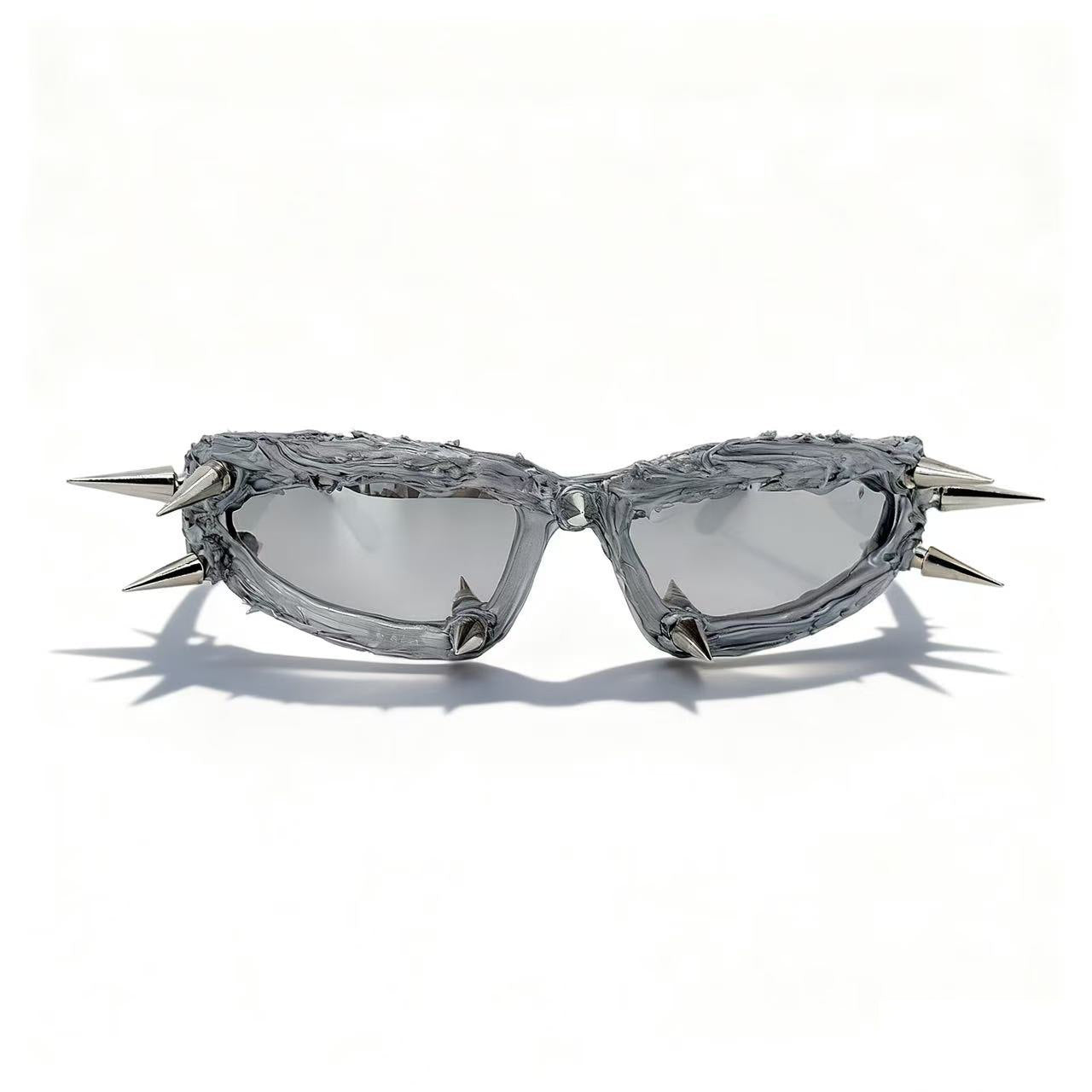 Damen extravagante Mode-Sonnenbrille mit einzigartigem Spikes-Design Karnz