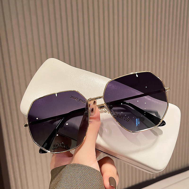 Damen modische geometrische Sonnenbrille mit schützendem UV-Filter und stylischem Rahmen Karnz