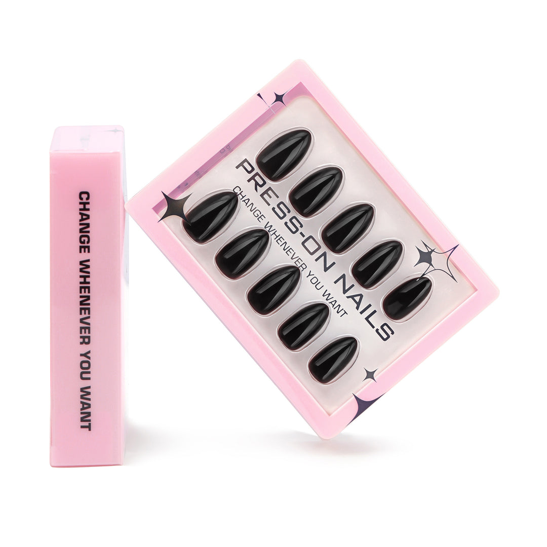 Künstliche Nagelverlängerungen mit elegantem Design Karnz