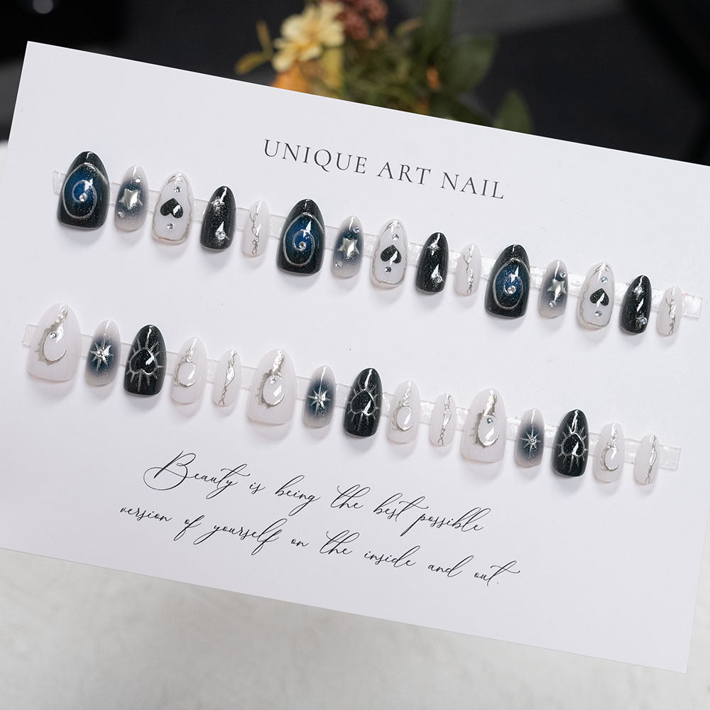 Künstlerisches metallisches Press-On Nagelset