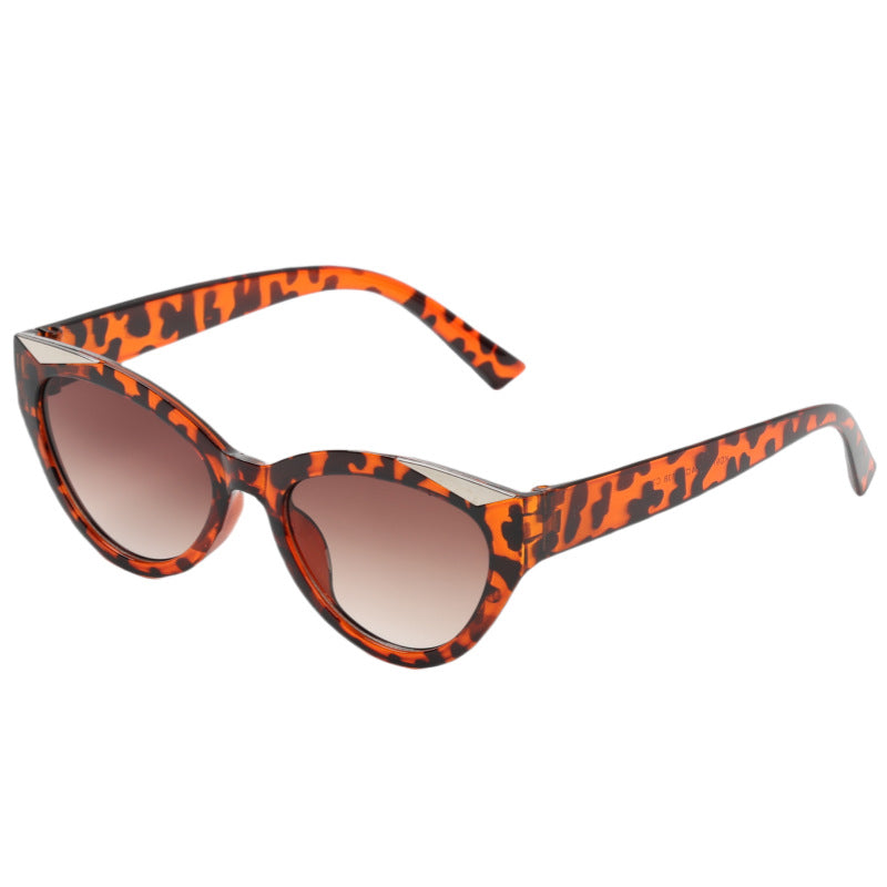Damen elegante Cat-Eye Sonnenbrille mit luxuriösem Details Karnz