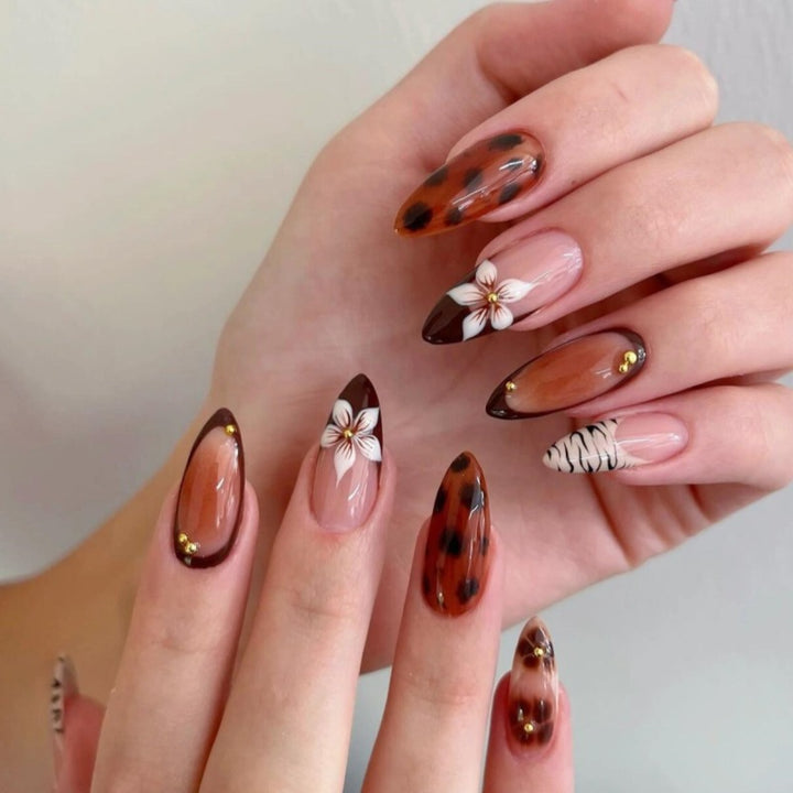 Tierisch inspiriertes Press-On-Nagelkunst-Set Karnz