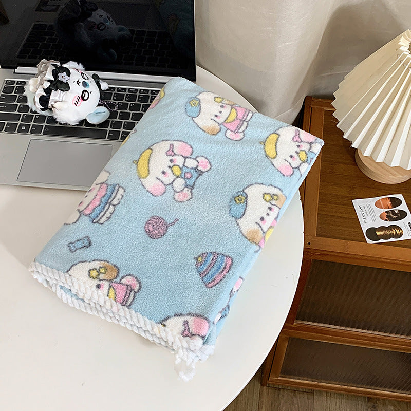 Kuscheldecke mit Verspieltem Tiermotiv Karnz