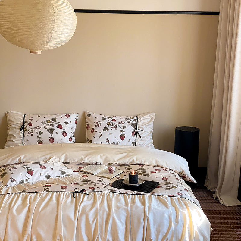 Luxuriöses Satin-Bettwäsche-Set mit floralem Print und Rüschen