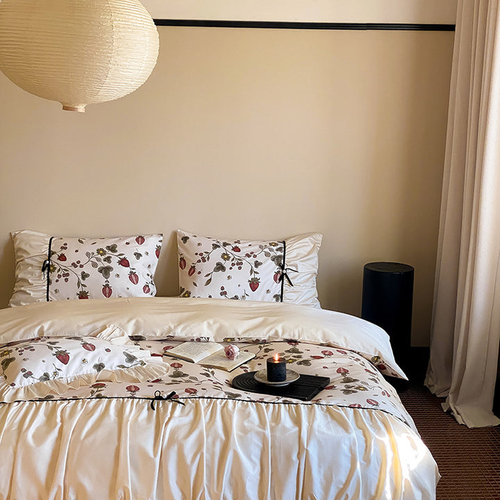 Luxuriöses Satin-Bettwäsche-Set mit floralem Print und Rüschen