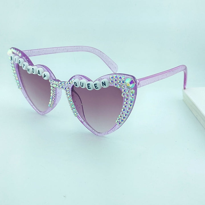 Damen Herzförmige Sonnenbrille mit außergewöhnlichem Dekor Karnz