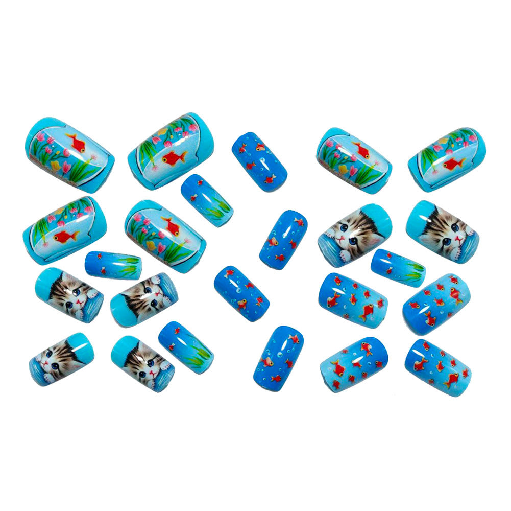 Kreative Kunstnägel mit verspieltem Tiermotiv und aquatischen Designs Karnz