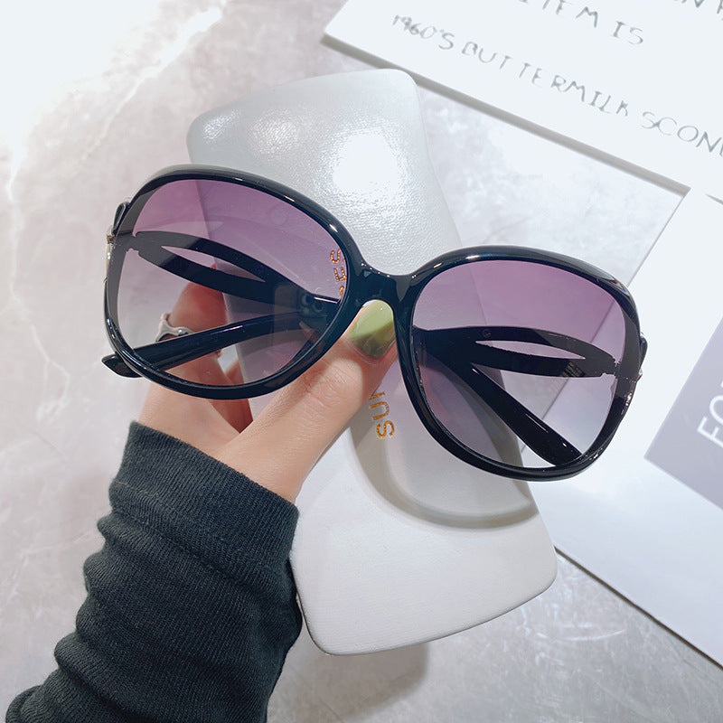 Damen oversized Sonnenbrille mit glamourösem Design Karnz