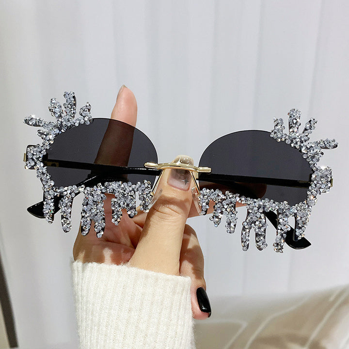 Damen Extravagante Sonnenbrille mit funkelnden Strassverzierungen Karnz