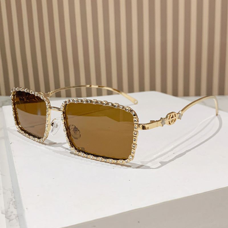 Damen elegante quadratische Sonnenbrille mit luxuriösem Strassrahmen Karnz