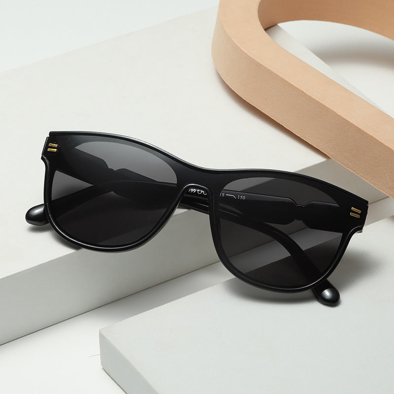 Damen modische Sonnenbrille mit einzigartigem Rahmen Karnz