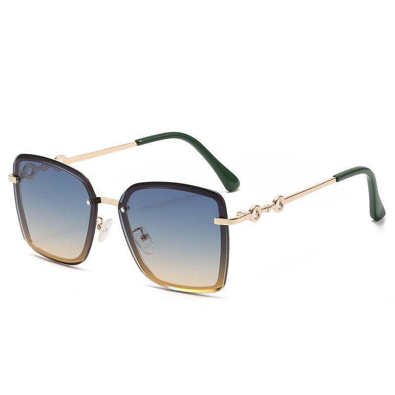 Damen quadratische Sonnenbrille mit verspiegelten Gläsern und elegantem Detail Karnz