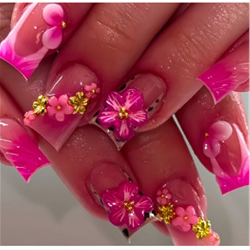 Künstlerisches Press-On-Nagelset mit Premium-Verzierungen Karnz